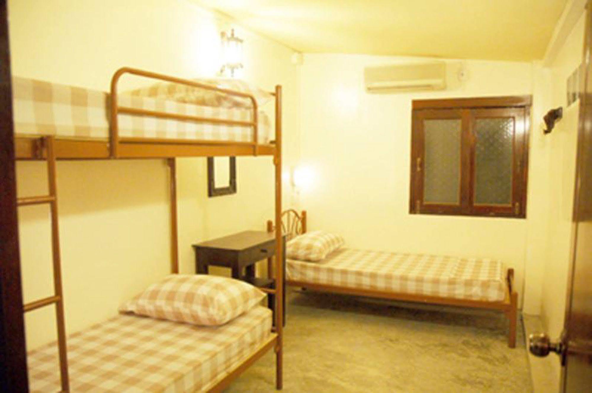 Hostel Yha Bangkok Airport Bang Phli Exterior foto